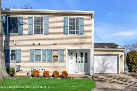 2 Willow Ln, Spring Lake Heights, NJ 07762