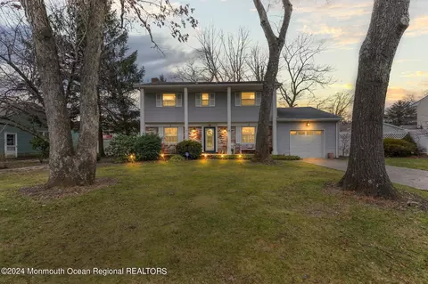 53 Woodridge Ave, Toms River, NJ 08755
