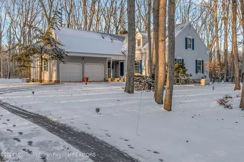 23 Deer Trail Dr, Millstone, NJ 08510