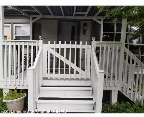 Exterior - 8 Eagle Rd, Jackson, NJ 08527 photo 2 of 4