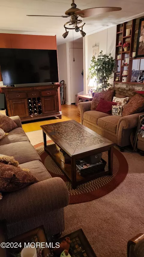 Living - 8 Eagle Rd, Jackson, NJ 08527 photo 2 of 6