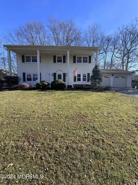 24 Millay Rd, Morganville, NJ 07751