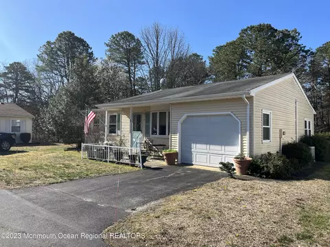 3 N Chestnut Ave #70, Whiting, NJ 08759