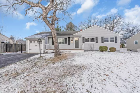 87 Nottingham Dr, Brick, NJ 08724