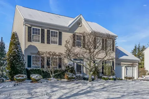 21 Vanderveer Rd, Freehold, NJ 07728