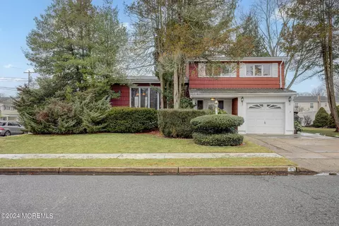 41 Bertrand St, Old Bridge, NJ 08857