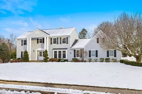 15 Green Meadow Blvd, Middletown, NJ 07748
