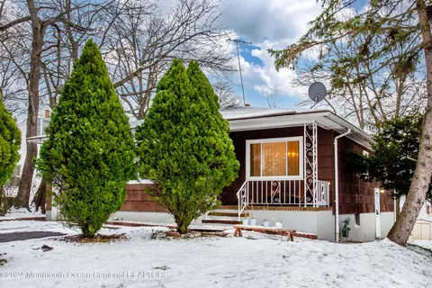 36 Manor Blvd, Edison, NJ 08820