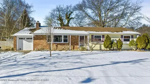 1035 Fairview Dr, Toms River, NJ 08753