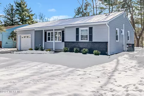 1157 Edgebrook Dr S, Toms River, NJ 08757