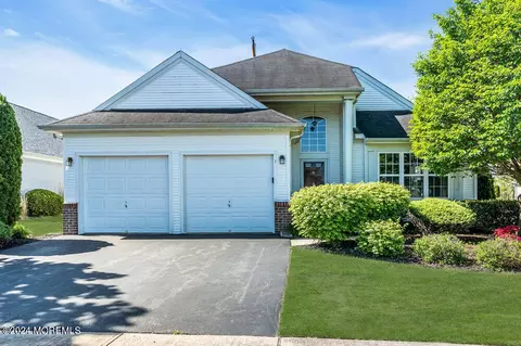1 Amalfi Ct, Manchester, NJ 08759
