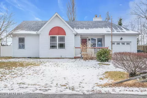 103 Oneida Lake Dr, Little Egg Harbor, NJ 08087