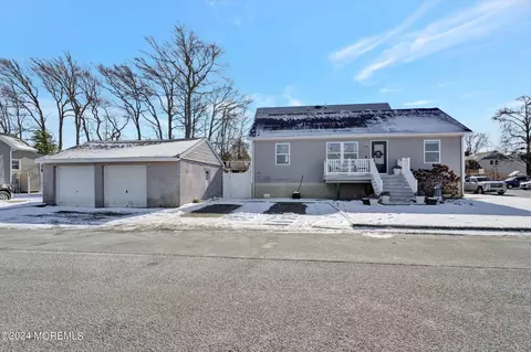 605 Anglesea Ave, Ocean Gate, NJ 08740