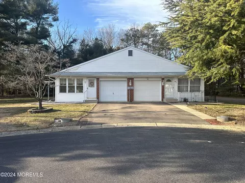 203 A Aster Pl, Whiting, NJ 08759 photo 3