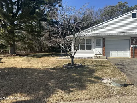 203 A Aster Pl, Whiting, NJ 08759