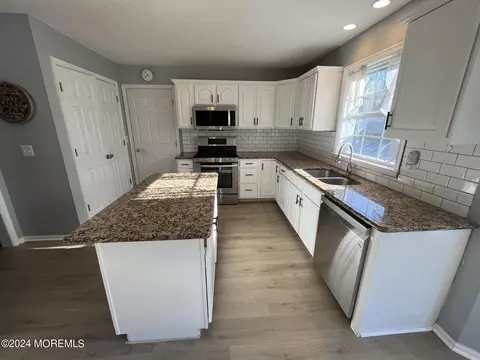 5 Bailey Ct, Jackson, NJ 08527 photo 3