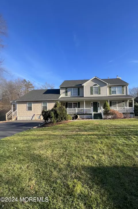 5 Bailey Ct, Jackson, NJ 08527