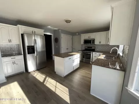 5 Bailey Ct, Jackson, NJ 08527 photo 2