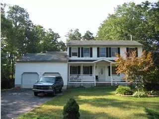 84 Chestnut St, Lakewood, NJ 08701