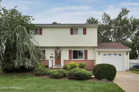 61 Alpha Ave, Old Bridge, NJ 08857