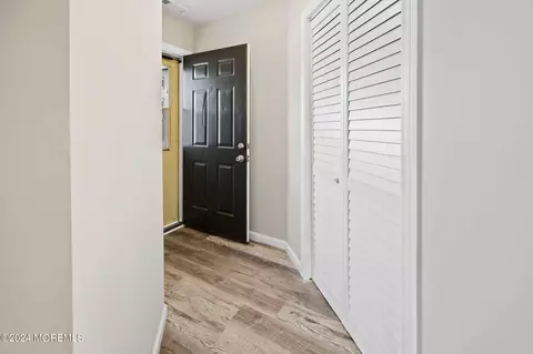 335 Surrey Ct, Washington, NJ 08080