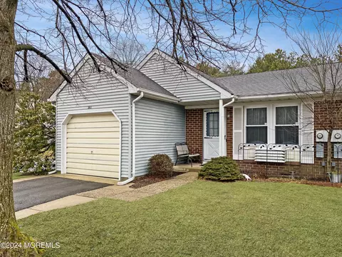 26 Easton Dr # A, Whiting, NJ 08759