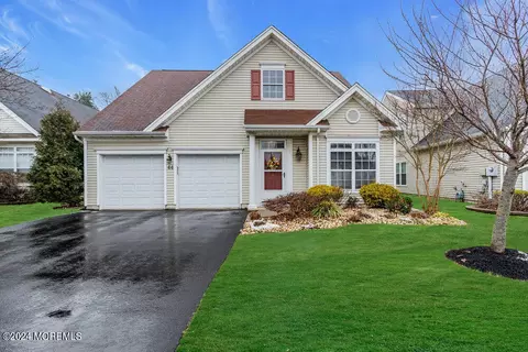 44 Freesia Ct, Holmdel, NJ 07733