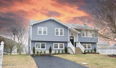 513 Buttonwood Dr, Lanoka Harbor, NJ 08734