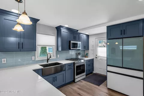 125 Throssell Rd, Lavallette, NJ 08735