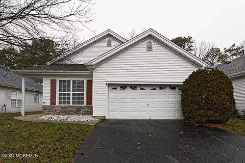 62 Quail Rd, Barnegat, NJ 08005