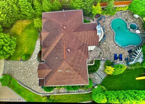 6 Soldatovic Ct, Wayne, NJ 07470