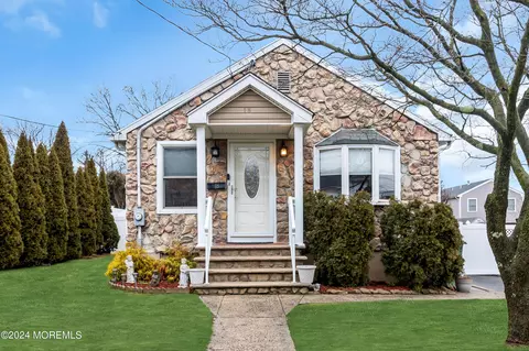 18 Midland Ave, South Amboy, NJ 08879