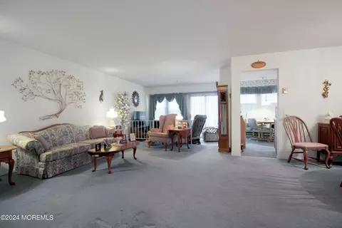 32 Mill Rd # C, Whiting, NJ 08759 photo 9