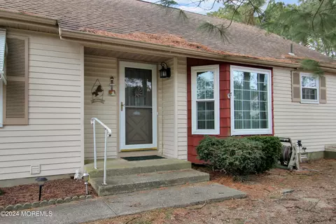 32 Mill Rd # C, Whiting, NJ 08759 photo 2