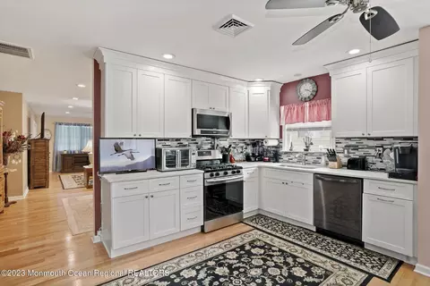 29 Saint David Dr, Toms River, NJ 08757