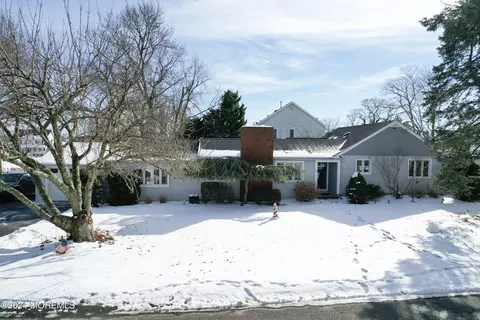 16 Morris Pl, Oceanport, NJ 07757