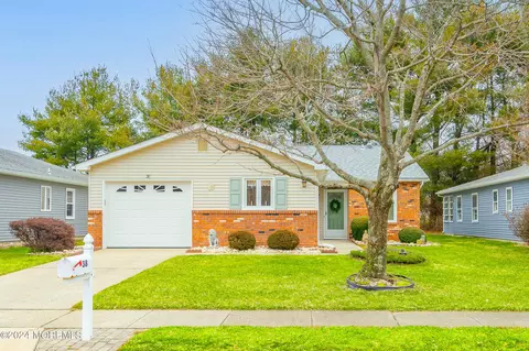 38 Meadowbrook Rd, Brick, NJ 08723