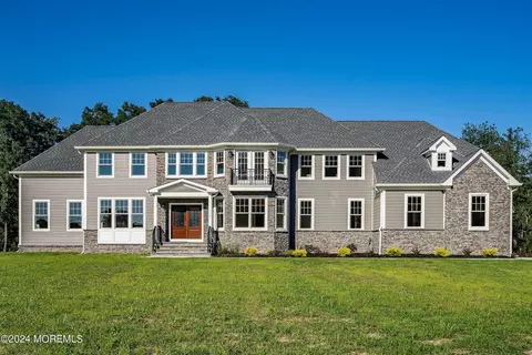 1 Haystack Ct, Howell, NJ 07731