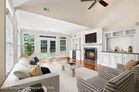 70 Londonberry Dr, Holmdel, NJ 07733