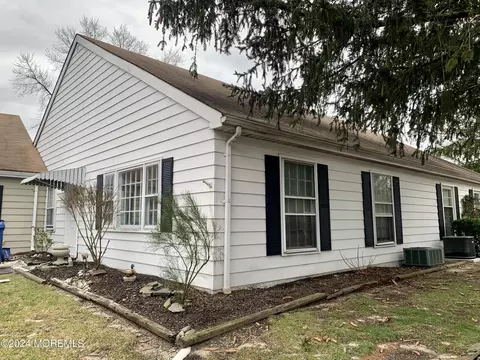 35 Dover Walk #635, Toms River, NJ 08753