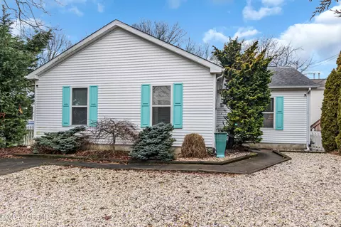 329 Hawthorne Ave, Point Pleasant Beach, NJ 08742
