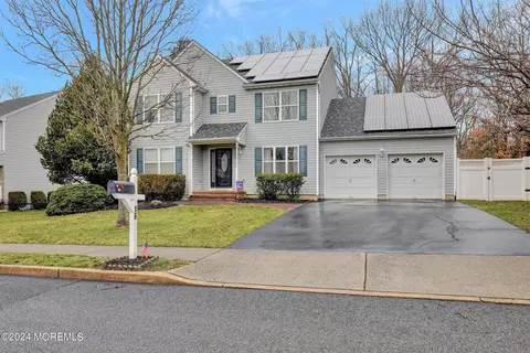 16 Capitol Reef Rd, Howell, NJ 07731