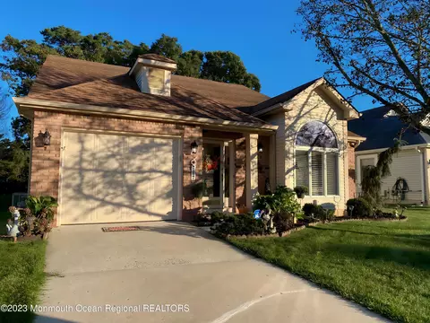 1561 Crimson Rd, Toms River, NJ 08755