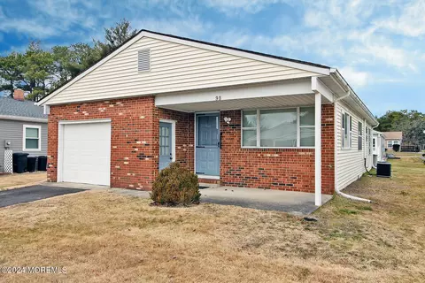 98 Freeport Blvd, Toms River, NJ 08757