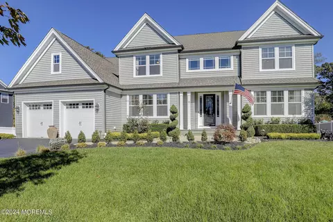 15 Captiva Ln, Morganville, NJ 07751