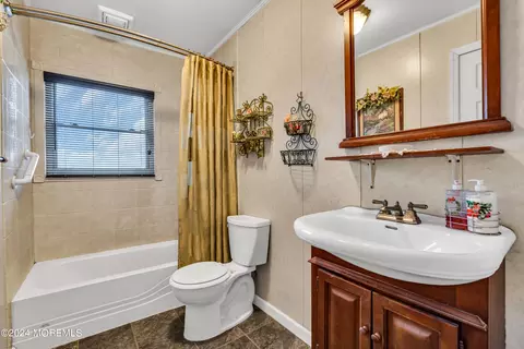 Bath - 5 Nebraska Dr, Jackson, NJ 08527 photo 1 of 1