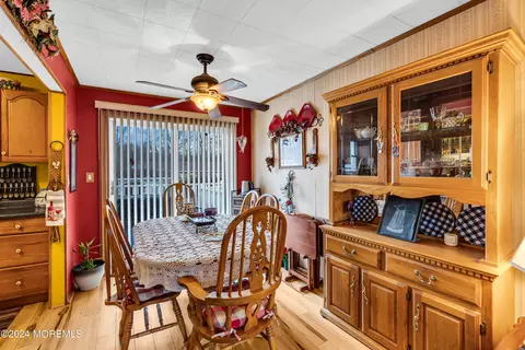 Dining - 5 Nebraska Dr, Jackson, NJ 08527 photo 1 of 4