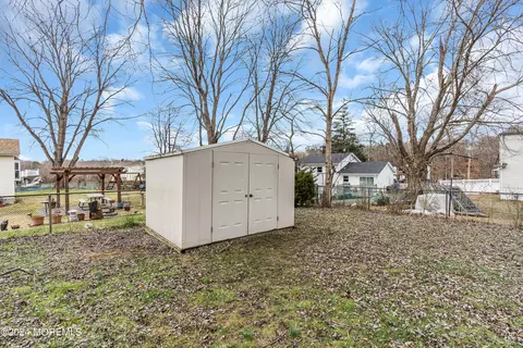 Exterior - 5 Nebraska Dr, Jackson, NJ 08527 photo 13 of 17