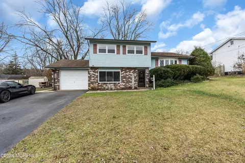 Exterior - 5 Nebraska Dr, Jackson, NJ 08527 photo 10 of 17