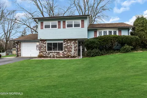 Exterior - 5 Nebraska Dr, Jackson, NJ 08527 photo 3 of 17